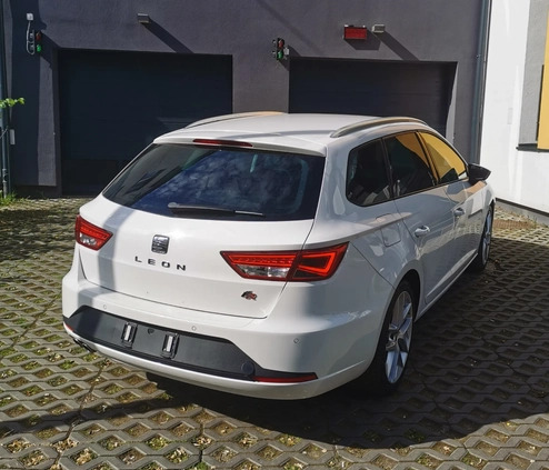 Seat Leon cena 62000 przebieg: 66000, rok produkcji 2016 z Poznań małe 92